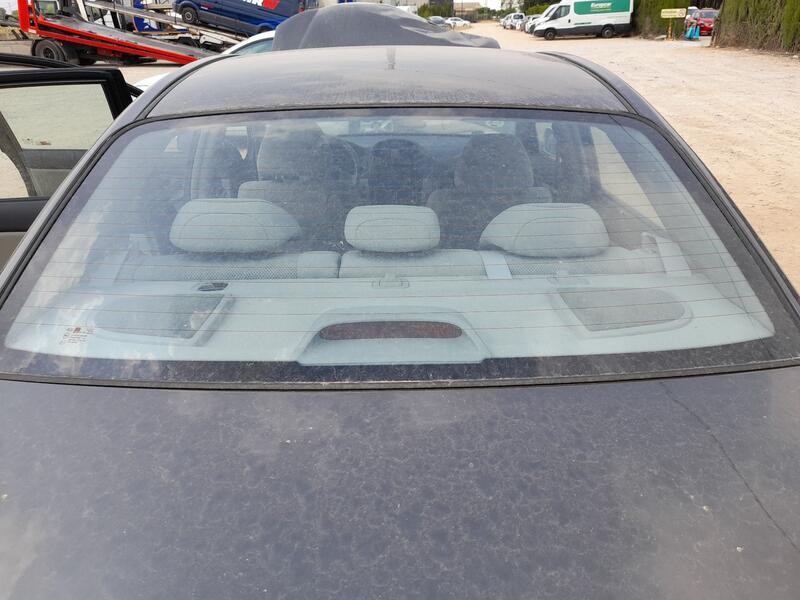 Recambio de luna trasera para kia cerato i sedán (ld) 1.6 referencia OEM IAM 871102F070  