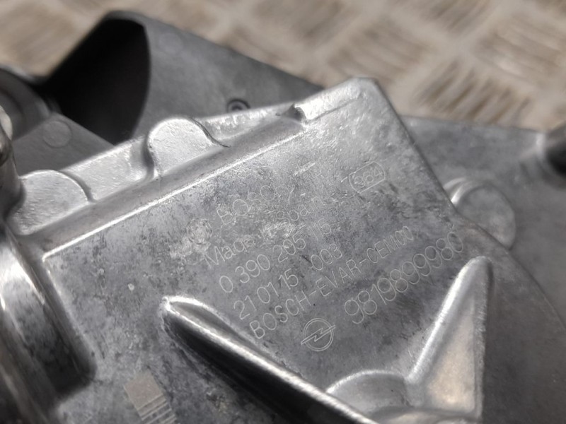 Recambio de motor limpia trasero para opel crossland x opel 2020 referencia OEM IAM 9819899980 0390205115 BOSCH