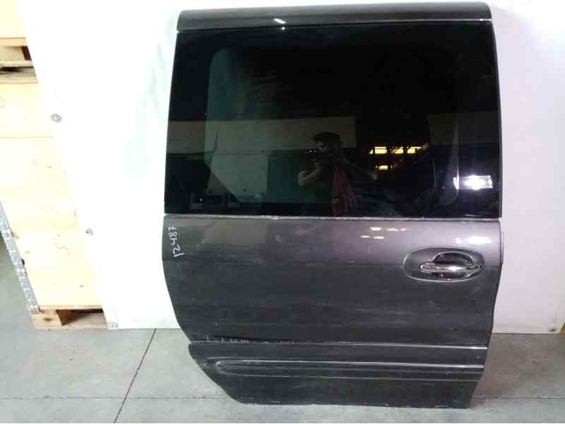 Recambio de puerta lateral corredera derecha para kia carnival ii 2.9 crdi lx referencia OEM IAM  MOLDURA TOCADA TOCADA