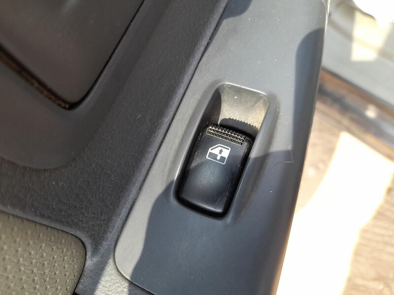 Recambio de mando elevalunas trasero izquierdo para kia cerato i sedán (ld) 1.6 referencia OEM IAM 935802F000GW  