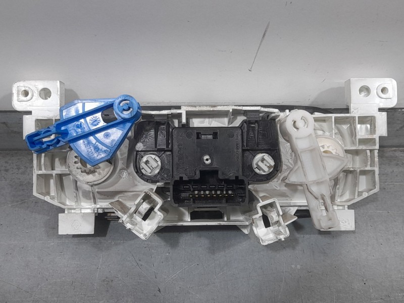 Recambio de mando calefaccion / aire acondicionado para renault trafic furgón l1 h1 2,9t referencia OEM IAM E1093049AC 300800600