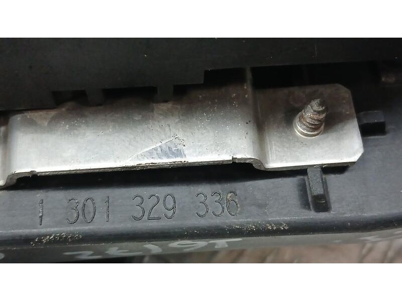 Recambio de motor limpia delantero para land rover range rover (lm) vogue referencia OEM IAM 1301329336 DEL FARO LADO IZQUIERDO 