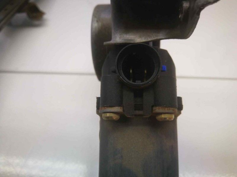 Recambio de elevalunas delantero izquierdo para nissan almera (n16/e) acenta referencia OEM IAM 400601T3 2 PINS 