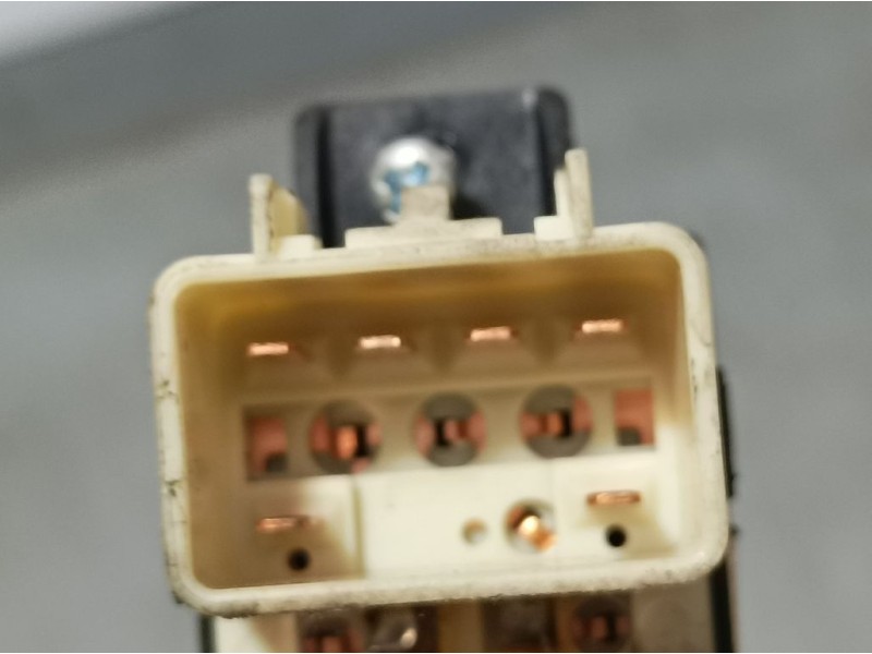 Recambio de mando elevalunas trasero izquierdo para chevrolet captiva 2.0 vcdi ls referencia OEM IAM 96628549  