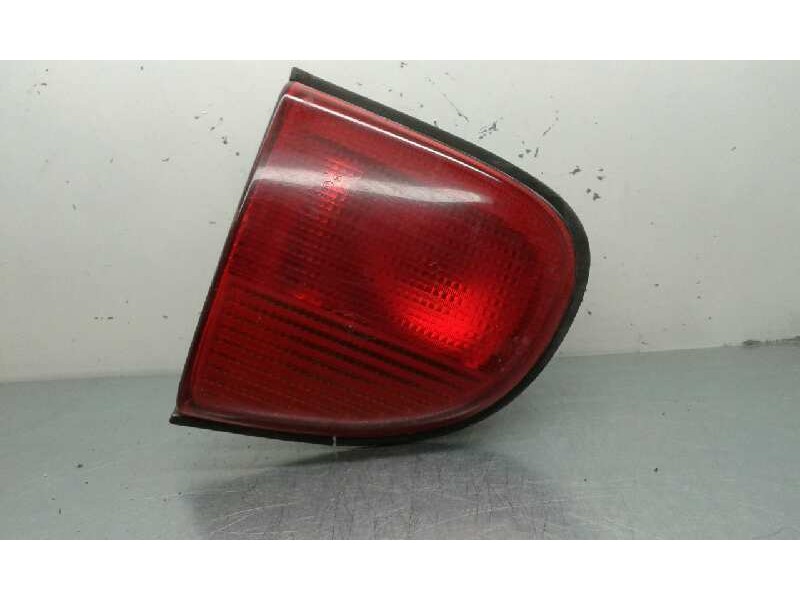 Recambio de piloto trasero izquierdo para ford escort berlina/turnier 1.6 cat referencia OEM IAM   INTERIOR