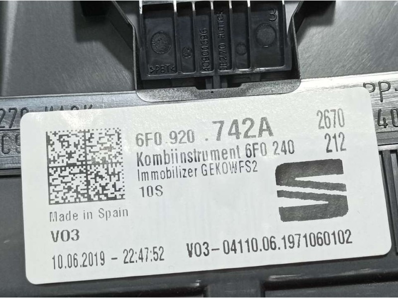 Recambio de cuadro instrumentos para seat ibiza (kj1) reference referencia OEM IAM 6F0920742A A2C17414800 CONTINENTAL VDO