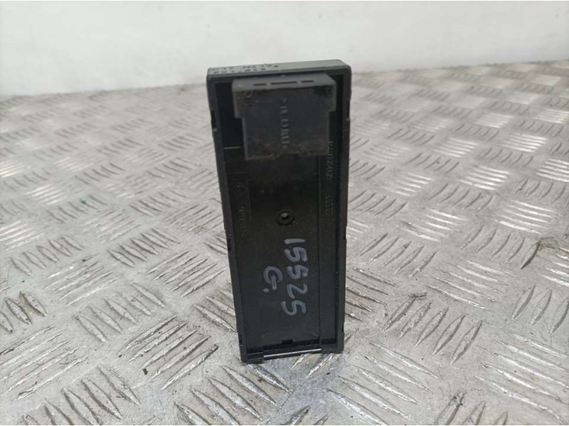 Recambio de mando elevalunas delantero izquierdo para audi a6 berlina (4b2) 2.5 tdi quattro referencia OEM IAM 4B0959851  