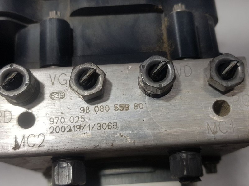Recambio de abs para peugeot 308 allure referencia OEM IAM 9808055980 970025 BOSCH