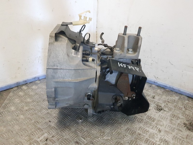 Recambio de caja cambios para ford tourneo courier b460 monospace 1.0 ecoboost referencia OEM IAM DV1R7002BBG 2070113 6VELOCIDAD