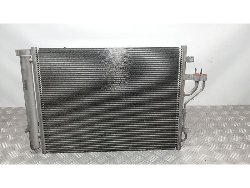 Recambio de condensador / radiador aire acondicionado para hyundai ix35 classic 2wd referencia OEM IAM 976062Y000  