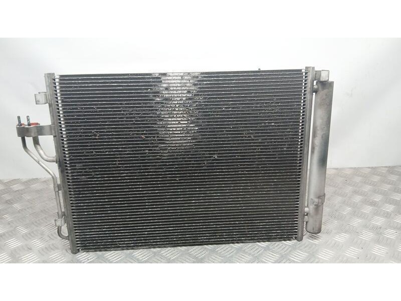 Recambio de condensador / radiador aire acondicionado para hyundai ix35 classic 2wd referencia OEM IAM 976062Y000  