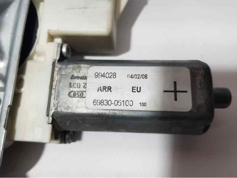 Recambio de elevalunas trasero derecho para toyota avensis berlina (t25) 2.0 d4-d sol berlina (5-ptas.) referencia OEM IAM 69830