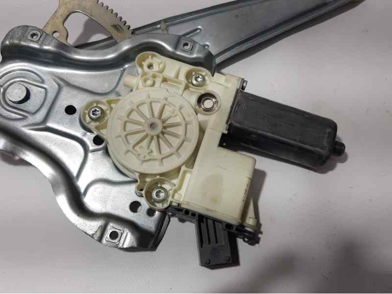 Recambio de elevalunas trasero derecho para toyota avensis berlina (t25) 2.0 d4-d sol berlina (5-ptas.) referencia OEM IAM 69830