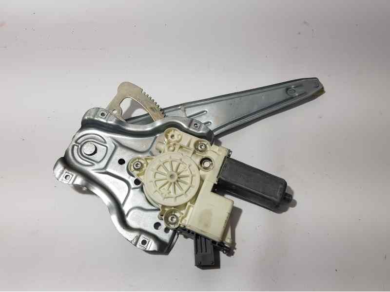 Recambio de elevalunas trasero derecho para toyota avensis berlina (t25) 2.0 d4-d sol berlina (5-ptas.) referencia OEM IAM 69830