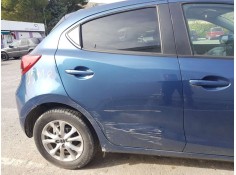 PUERTA TRASERA DERECHA D0Y07202XK TOCADA 