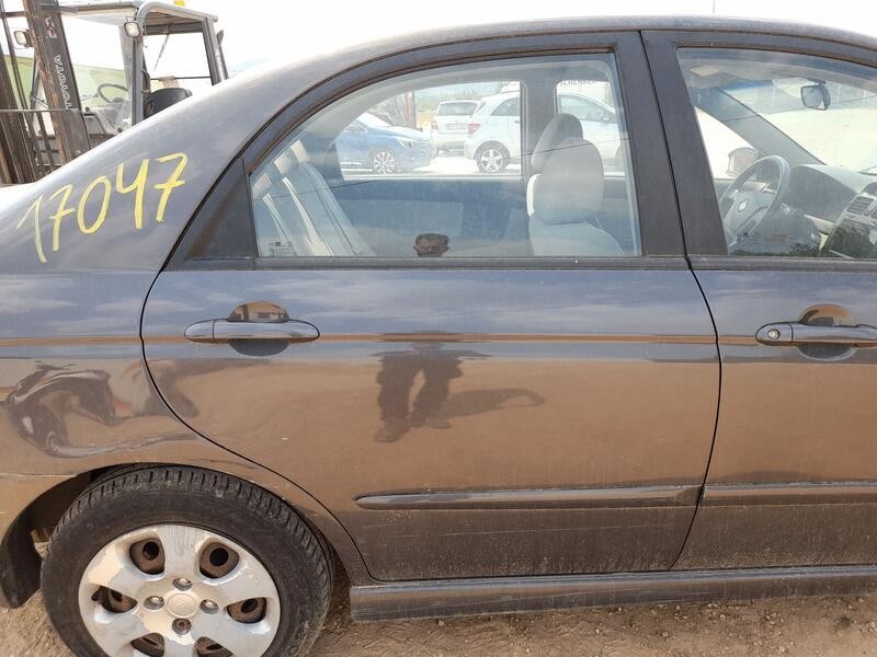 Recambio de puerta trasera derecha para kia cerato i sedán (ld) 1.6 referencia OEM IAM 770042F010 TOCADA 