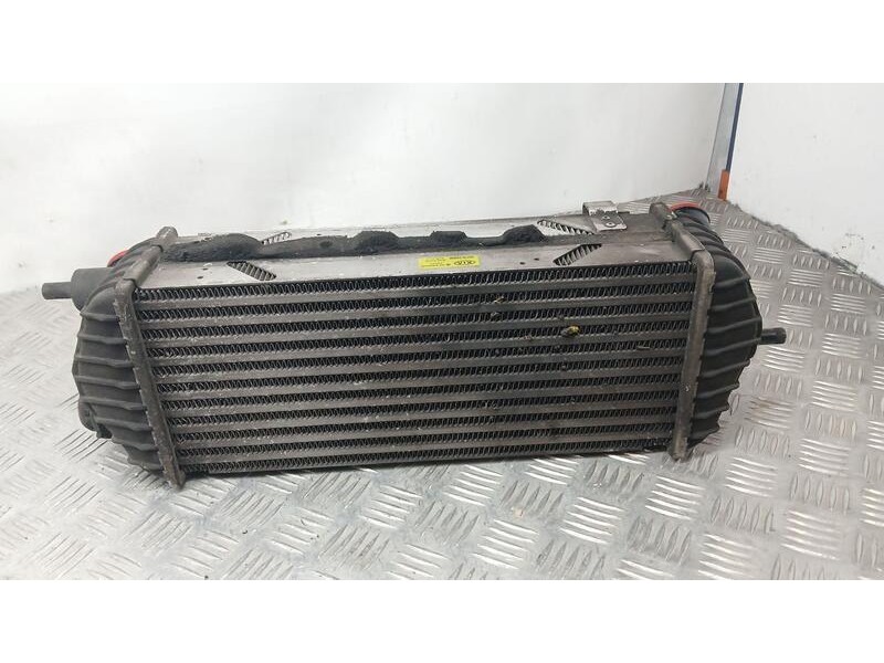 Recambio de intercooler para hyundai ix35 classic 2wd referencia OEM IAM 282702A850  