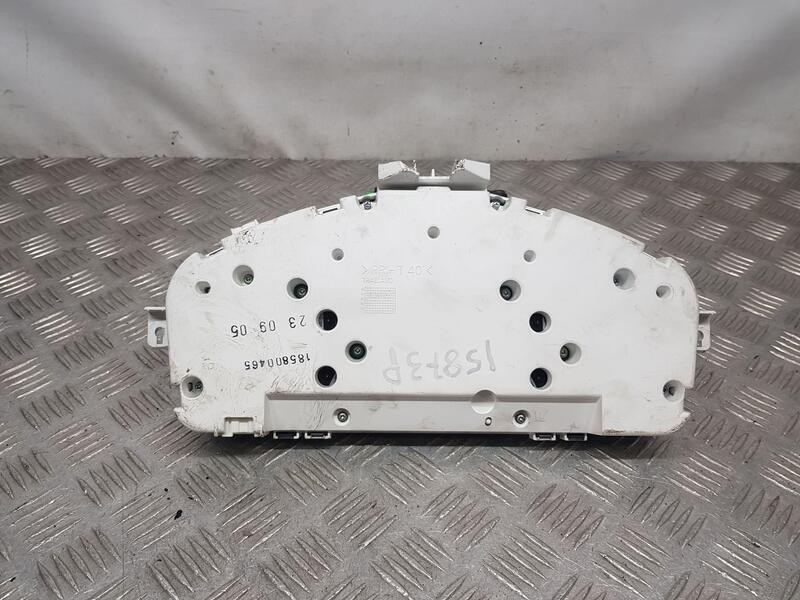 Recambio de cuadro instrumentos para volvo s40 berlina 1.6 kinetic referencia OEM IAM 30710071  