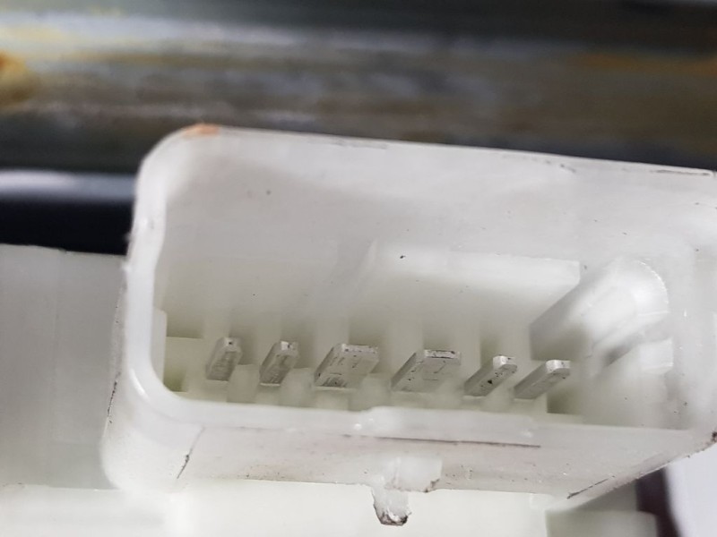 Recambio de elevalunas trasero derecho para peugeot 308 allure referencia OEM IAM 98257107 267584230401 BROSE ELÉCTRICO 6 PINS