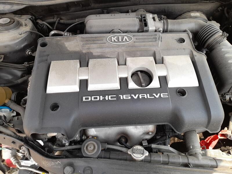 Recambio de tapa motor para kia cerato i sedán (ld) 1.6 referencia OEM IAM 2924026720  