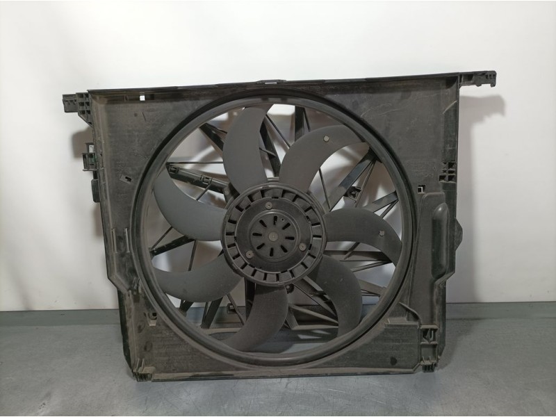 Recambio de electroventilador para bmw serie 5 lim. (f10) 2.0 turbodiesel referencia OEM IAM 63327301 16141910 BROSE