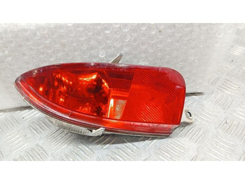 Recambio de piloto trasero izquierdo paragolpes para opel corsa c essentia referencia OEM IAM 13118662  89398220