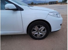 Recambio de aleta delantera derecha para renault fluence (l3_) 1.5 dci (l30b) referencia OEM IAM 631001150R  