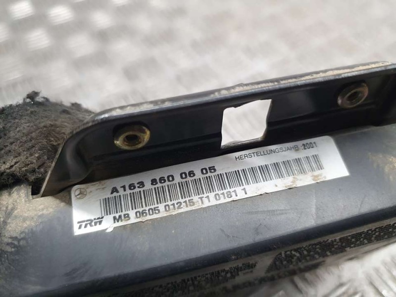 Recambio de airbag lateral trasero izquierdo para mercedes-benz clase m (w163) 400 cdi (163.128) referencia OEM IAM A1638600605 