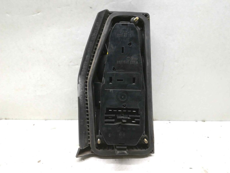 Recambio de piloto trasero derecho para volkswagen polo (867/871/873) básico coupe (1759) referencia OEM IAM  TOCADO 