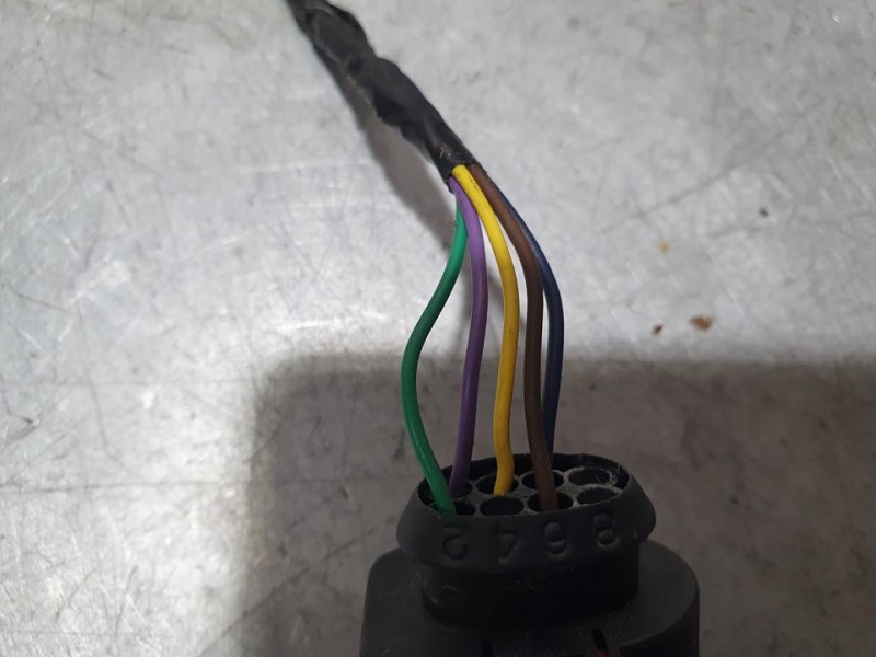 Recambio de retrovisor izquierdo para seat ibiza (kj1) reference referencia OEM IAM 212836607  5 CABLES