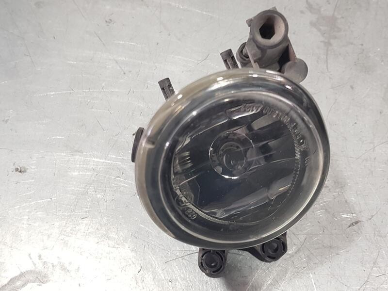 Recambio de faro antiniebla derecho para volvo s40 berlina 1.6 kinetic referencia OEM IAM 305065002  