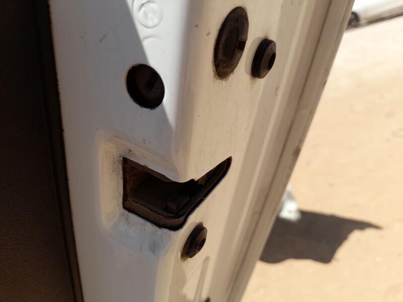 Recambio de cerradura puerta trasera derecha para audi a3 (8p1) 1.6 tdi referencia OEM IAM 4F0839016  