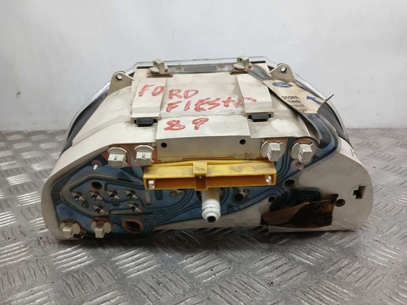 Recambio de cuadro instrumentos para ford fiesta berl./courier si referencia OEM IAM   