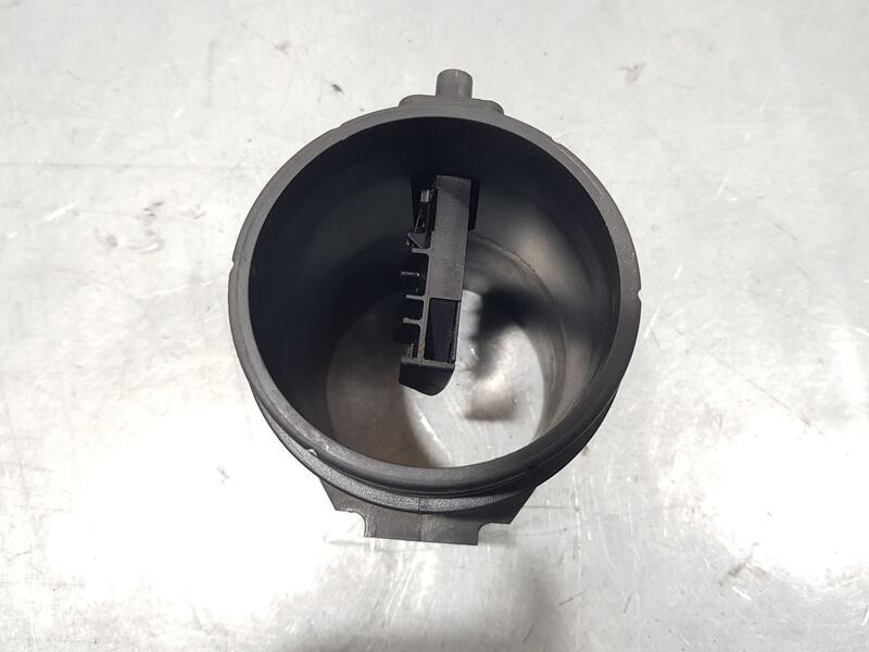 Recambio de caudalimetro para bmw serie 3 berlina (e90) 318d referencia OEM IAM 8506409 BOSCH 0281006093