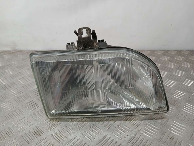 Recambio de faro derecho para ford fiesta berl./courier si referencia OEM IAM 1062424  