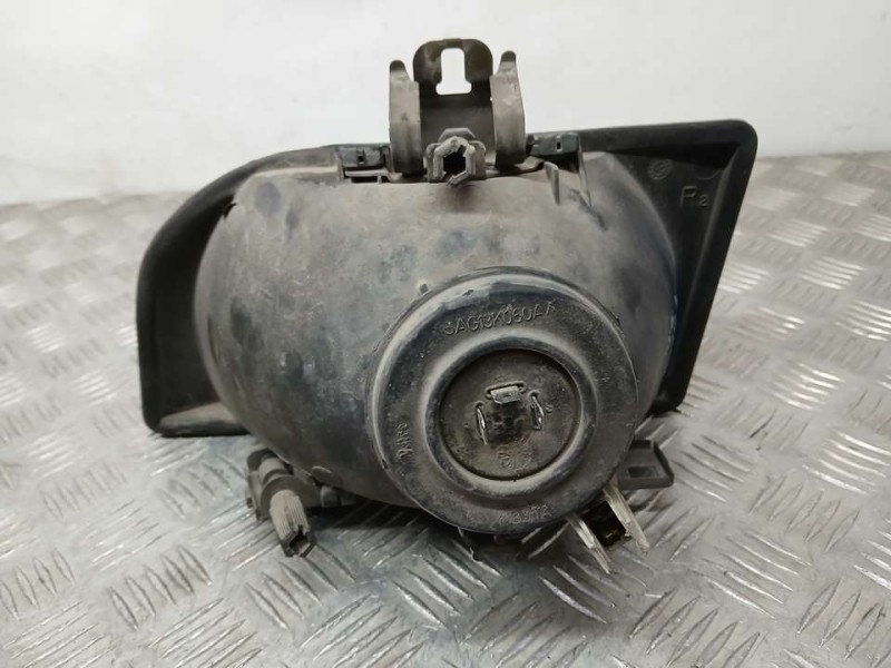 Recambio de faro derecho para ford fiesta berl./courier si referencia OEM IAM 1062424  