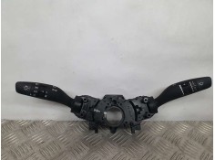 MANDO LUCES Y LIMPIA 93404G2802 