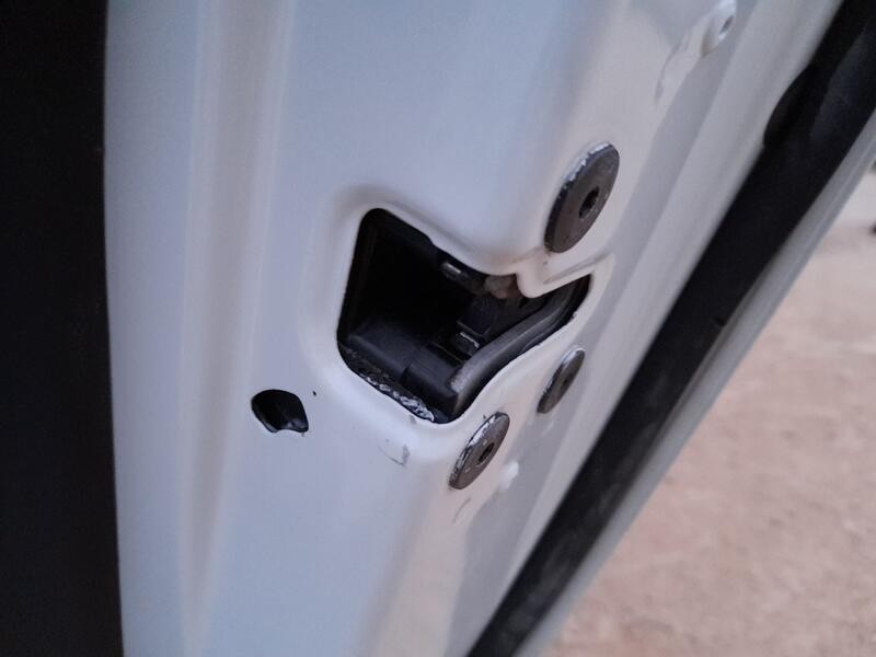 Recambio de cerradura puerta trasera derecha para renault fluence (l3_) 1.5 dci (l30b) referencia OEM IAM 825020019R  