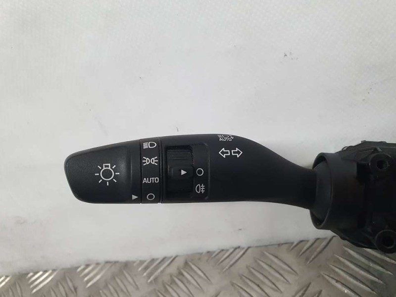 Recambio de mando luces y limpia para hyundai ioniq klass hybrid referencia OEM IAM 93404G2802  