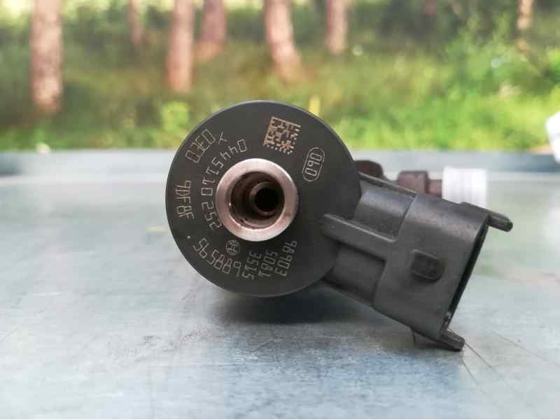 Recambio de inyector para peugeot bipper 1.4 hdi referencia OEM IAM 565889 0445110252 BOSCH