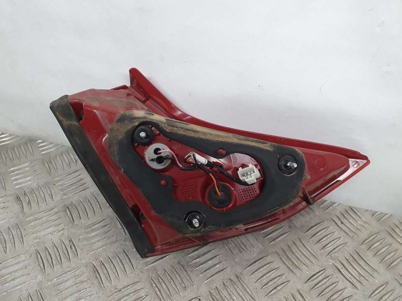 Recambio de piloto trasero derecho para hyundai ioniq klass hybrid referencia OEM IAM 92404G2000  INTERIOR