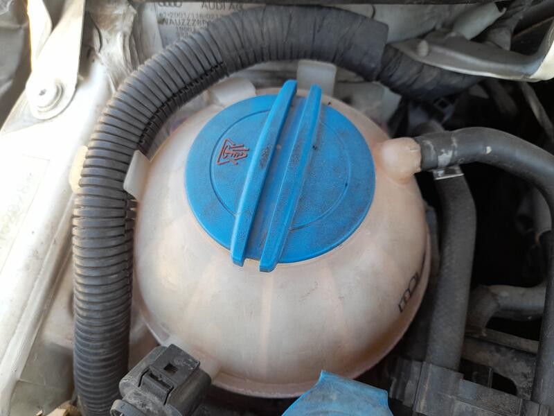 Recambio de deposito expansion para audi a3 (8p1) 1.6 tdi referencia OEM IAM 1K0121407F  