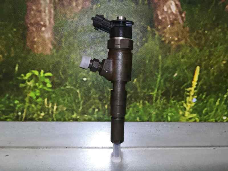 Recambio de inyector para peugeot bipper 1.4 hdi referencia OEM IAM 565889 0445110252 BOSCH