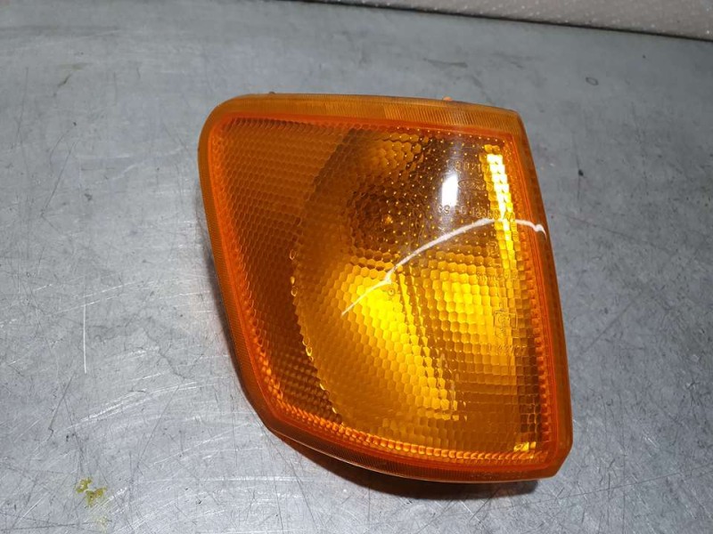 Recambio de piloto delantero derecho para ford fiesta berl./courier si referencia OEM IAM SIN REF  INTERMITENTE