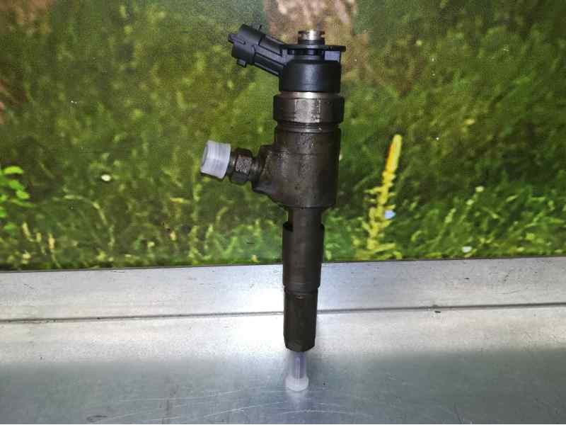 Recambio de inyector para peugeot bipper 1.4 hdi referencia OEM IAM 565889 0445110252 BOSCH