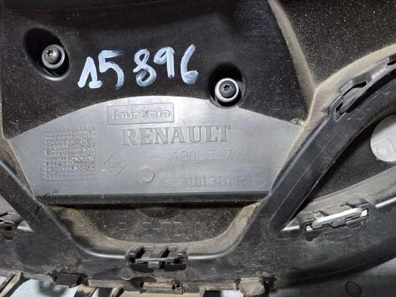 Recambio de rejilla delantera para renault kangoo profesional referencia OEM IAM 623101381R 1202567X 