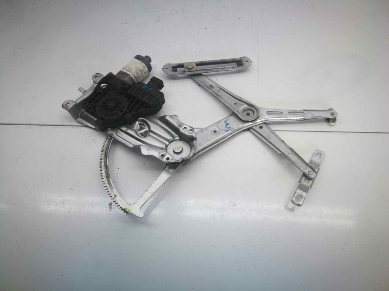 Recambio de elevalunas delantero izquierdo para opel astra g berlina club referencia OEM IAM 0130821768 6 PINS 90521881