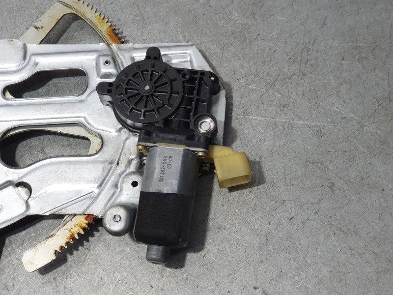 Recambio de elevalunas delantero izquierdo para volvo s60 berlina 2.4 (103kw) referencia OEM IAM 8626962  ELÉCTRICO 6 PINS