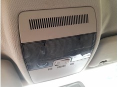 LUZ INTERIOR 8P0947135D 