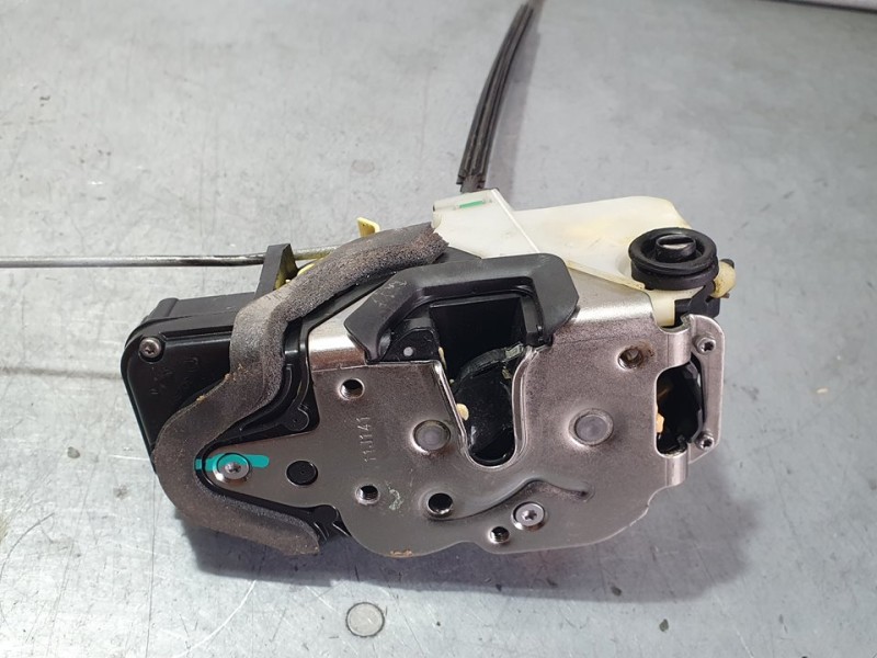 Recambio de cerradura puerta trasera izquierda para chevrolet cruze hatchback lt referencia OEM IAM 13579557  4 PINES